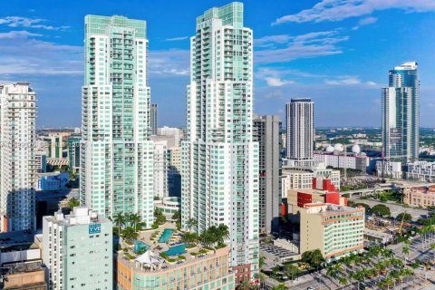 Studio à Condo à Miami, Floride  № 2077285