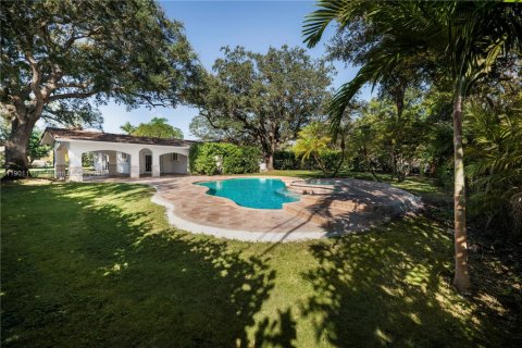 House in Pinecrest, Florida 4 bedrooms, 223.24 sq.m. № 1953694 - photo 5