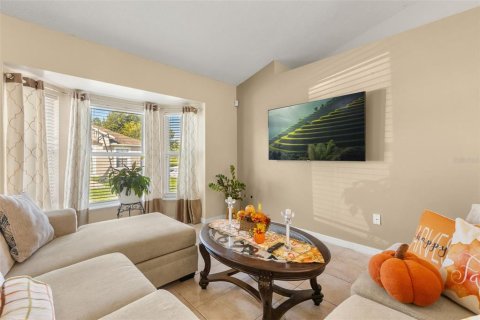House in Kissimmee, Florida 3 bedrooms, 123.75 sq.m. № 2313229 - photo 6