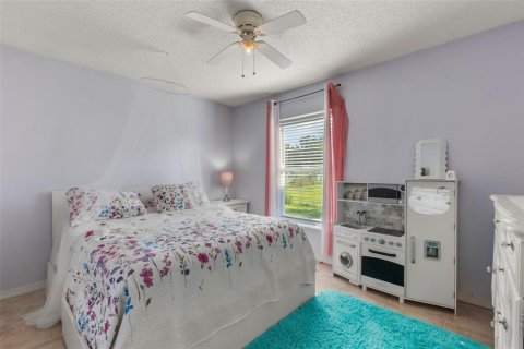 House in Kissimmee, Florida 3 bedrooms, 123.75 sq.m. № 2313229 - photo 18