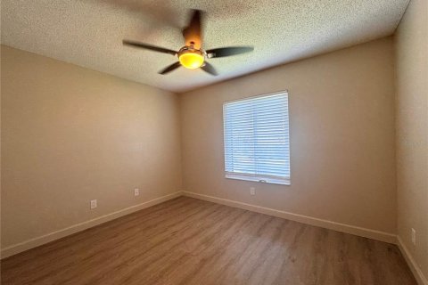 Condo in Sanford, Florida, 2 bedrooms  № 1870703 - photo 10