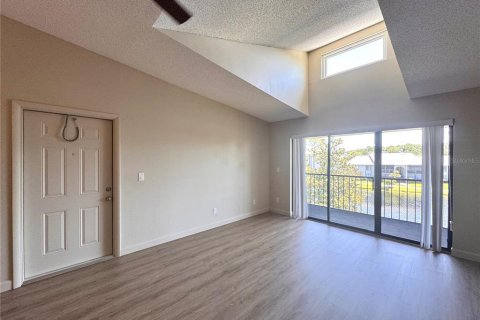 Condo in Sanford, Florida, 2 bedrooms  № 1870703 - photo 7