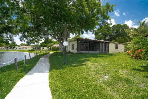 Casa en venta en Hollywood, Florida, 2 dormitorios, 139.35 m2 № 1794543 - foto 3