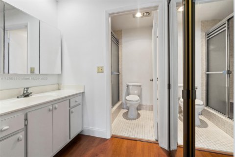 Casa en venta en Hollywood, Florida, 2 dormitorios, 139.35 m2 № 1794543 - foto 24