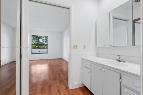 Casa en venta en Hollywood, Florida, 2 dormitorios, 139.35 m2 № 1794543 - foto 28