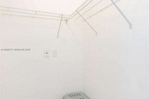 Снять в аренду кондоминиум в Майами-Бич, Флорида 1 спальня, 75.07м2, № 2050908 - фото 9