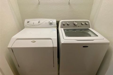 Touwnhouse à louer à Orlando, Floride: 2 chambres, 143.63 m2 № 2388755 - photo 5