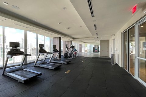 Condominio en alquiler en Miami, Florida, 3 dormitorios, 136.57 m2 № 1991067 - foto 30