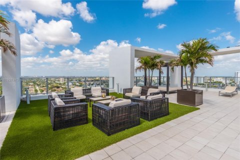 Condominio en alquiler en Miami, Florida, 3 dormitorios, 136.57 m2 № 1991067 - foto 20