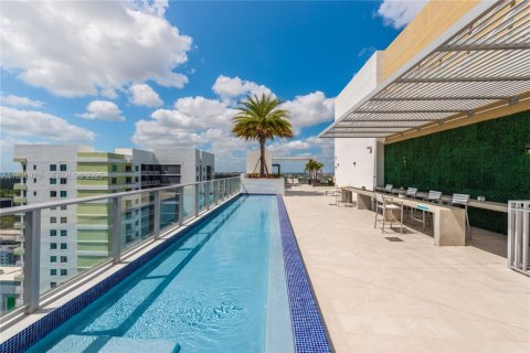 Condominio en alquiler en Miami, Florida, 3 dormitorios, 136.57 m2 № 1991067 - foto 27