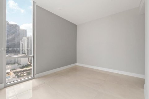 Condominio en alquiler en Miami, Florida, 3 dormitorios, 136.57 m2 № 1991067 - foto 16