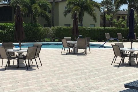 Condo in Margate, Florida, 1 bedroom  № 1179662 - photo 1