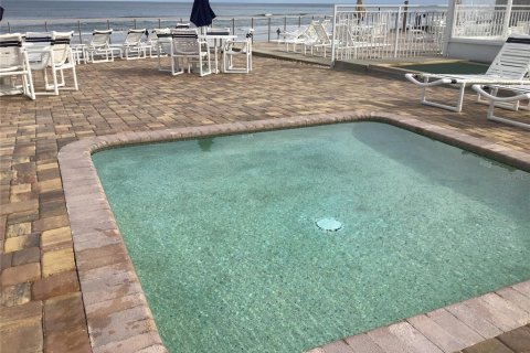 Condo in New Smyrna Beach, Florida, 2 bedrooms  № 1812966 - photo 3