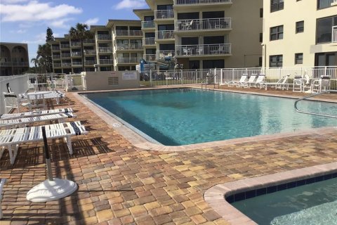 Condo in New Smyrna Beach, Florida, 2 bedrooms  № 1812966 - photo 27