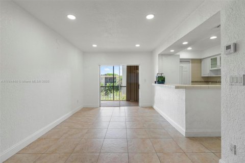 Condominio en venta en Miami, Florida, 2 dormitorios, 114.73 m2 № 1985429 - foto 8