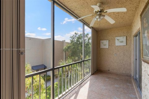 Condominio en venta en Miami, Florida, 2 dormitorios, 114.73 m2 № 1985429 - foto 23