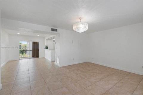 Condominio en venta en Miami, Florida, 2 dormitorios, 114.73 m2 № 1985429 - foto 1
