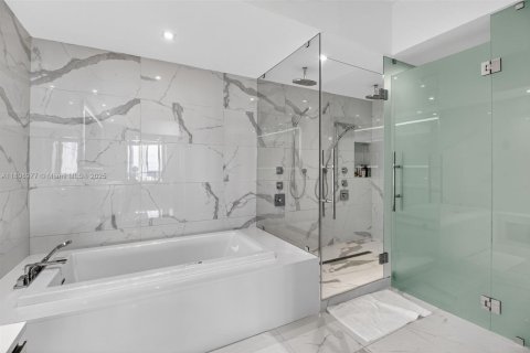Condominio en alquiler en Aventura, Florida, 3 dormitorios, 267.28 m2 № 1953491 - foto 14