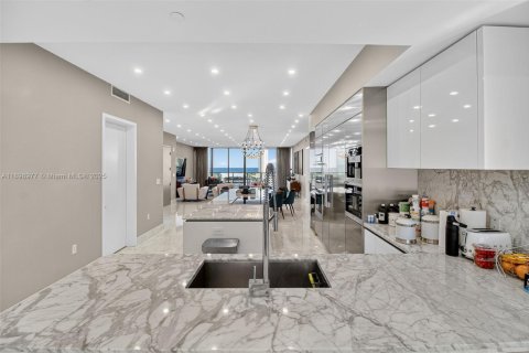 Condominio en alquiler en Aventura, Florida, 3 dormitorios, 267.28 m2 № 1953491 - foto 7