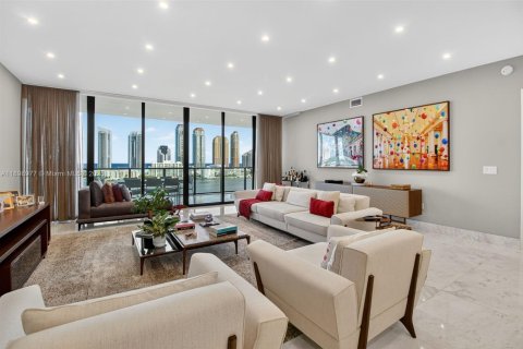 Condominio en alquiler en Aventura, Florida, 3 dormitorios, 267.28 m2 № 1953491 - foto 4