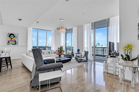 Купить кондоминиум в Майами-Бич, Флорида 3 спальни, 201.13м2, № 2031260 - фото 2