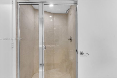 Condominio en alquiler en Hallandale Beach, Florida, 2 dormitorios, 135.45 m2 № 1959057 - foto 26