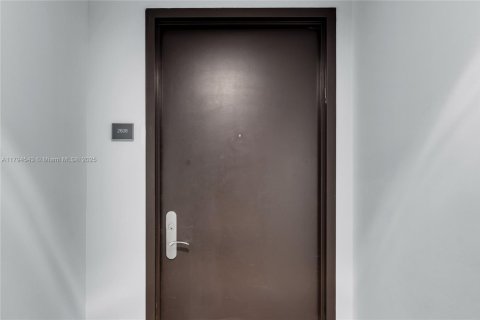 Condominio en alquiler en Hallandale Beach, Florida, 2 dormitorios, 135.45 m2 № 1959057 - foto 13