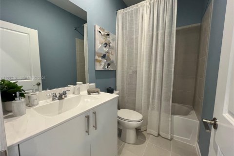 Снять в аренду таунхаус в Хомстед, Флорида 3 спальни, 153.2м2, № 2062248 - фото 19