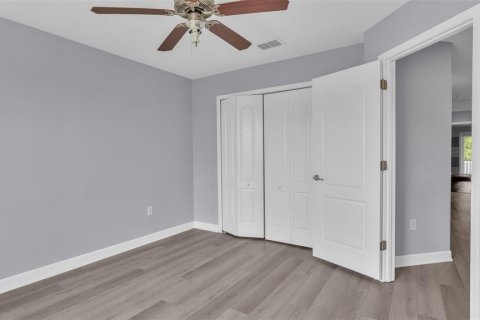 House in Land O' Lakes, Florida 6 bedrooms, 395.67 sq.m. № 2157990 - photo 28