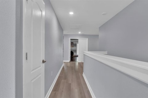 House in Land O' Lakes, Florida 6 bedrooms, 395.67 sq.m. № 2157990 - photo 29