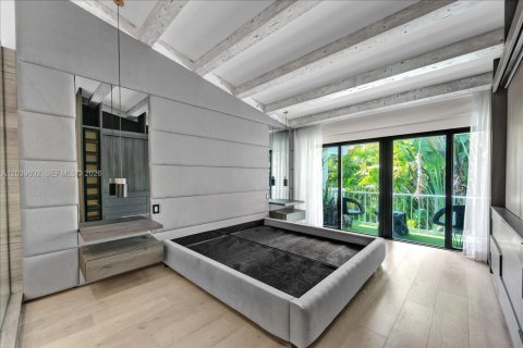 Condo in Miami, Florida, 2 bedrooms  № 2089465 - photo 13