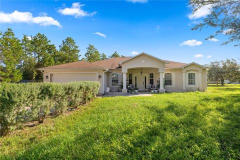 House in Ocala, Florida 4 bedrooms, 210.33 sq.m. № 1899565 - photo 1