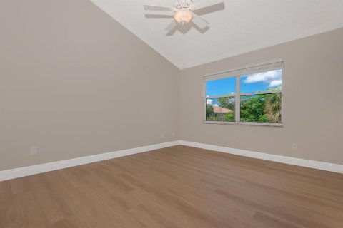 Townhouse in Pembroke Pines, Florida 2 bedrooms, 124.3 sq.m. № 2421489 - photo 16