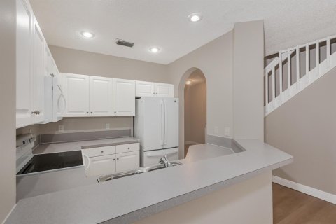 Townhouse in Pembroke Pines, Florida 2 bedrooms, 124.3 sq.m. № 2421489 - photo 10