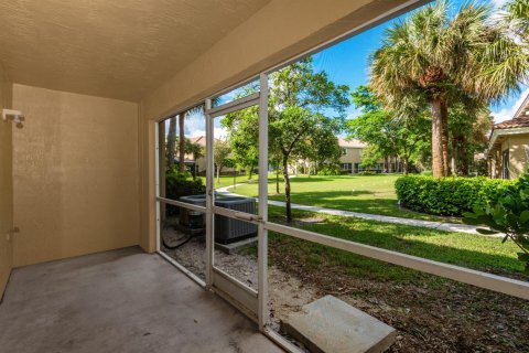 Townhouse in Pembroke Pines, Florida 2 bedrooms, 124.3 sq.m. № 2421489 - photo 25
