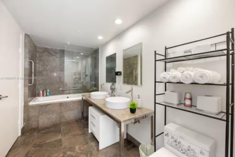 Copropriété à vendre à Miami, Floride: 1 chambre, 78.22 m2 № 1941337 - photo 12