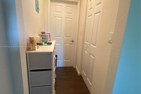 Купить кондоминиум в Дорал, Флорида 2 спальни, 104.14м2, № 1981882 - фото 19