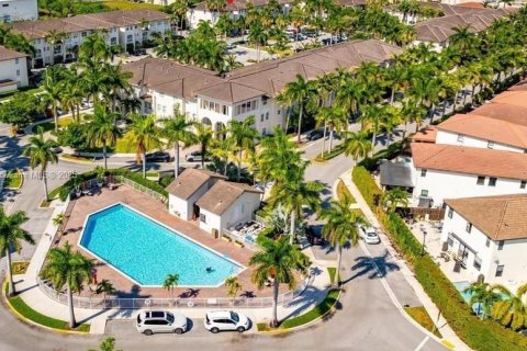 Купить кондоминиум в Дорал, Флорида 2 спальни, 104.14м2, № 1981882 - фото 3