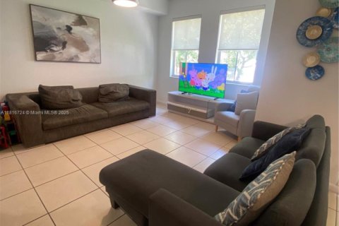 Купить кондоминиум в Дорал, Флорида 2 спальни, 104.14м2, № 1981882 - фото 10