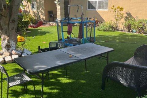 Villa ou maison à vendre à Miami, Floride: 3 chambres, 117.89 m2 № 1956155 - photo 3