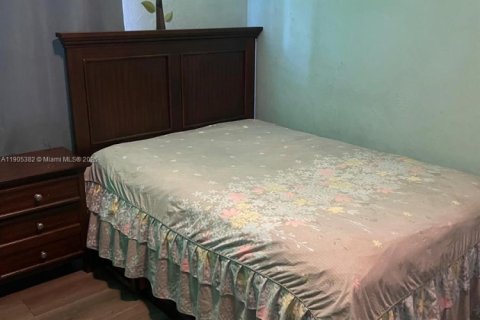 Villa ou maison à vendre à Miami, Floride: 3 chambres, 117.89 m2 № 1956155 - photo 13