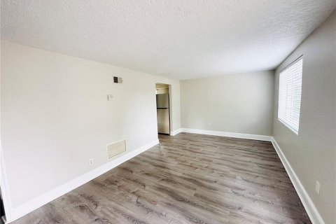 Apartamento en alquiler en Orlando, Florida, 2 dormitorios, 69.68 m2 № 1750324 - foto 3