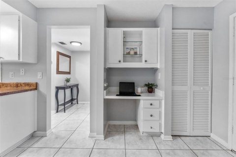 Townhouse in Tampa, Florida 2 bedrooms, 134.43 sq.m. № 1528647 - photo 11