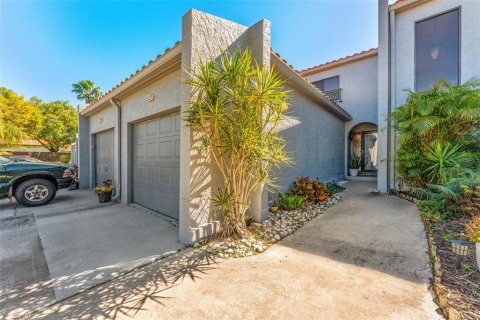 Townhouse in Tampa, Florida 2 bedrooms, 134.43 sq.m. № 1528647 - photo 6
