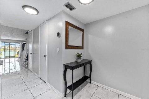 Townhouse in Tampa, Florida 2 bedrooms, 134.43 sq.m. № 1528647 - photo 8
