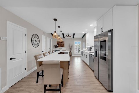 Condo in Fort Myers, Florida, 2 bedrooms  № 2213580 - photo 29