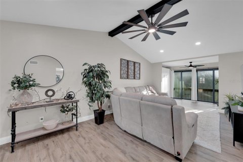 Condo in Fort Myers, Florida, 2 bedrooms  № 2213580 - photo 12