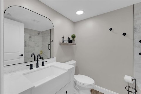 Condo in Fort Myers, Florida, 2 bedrooms  № 2213580 - photo 22
