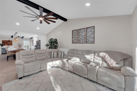 Condo in Fort Myers, Florida, 2 bedrooms  № 2213580 - photo 13