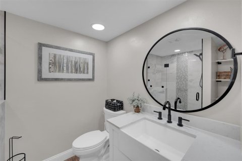 Condo in Fort Myers, Florida, 2 bedrooms  № 2213580 - photo 18